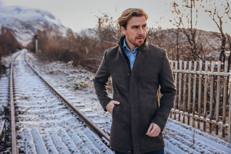 A Fish named Fred Mantel 32.165.200 Funnel neck coat brown