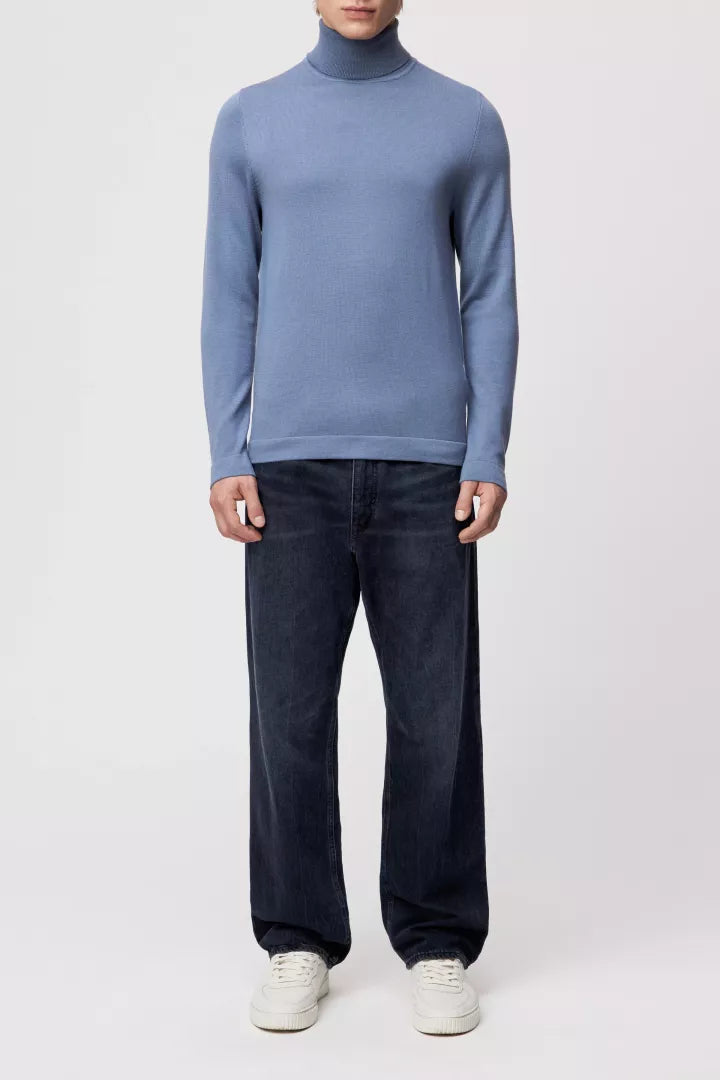 DRYKORN Joey 420002 rolnek trui kleur 3608 petrolblauw